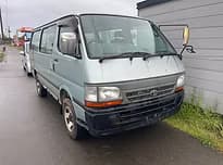 新潟市で買い取った2001年式トヨタ ハイエース不動車